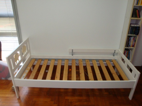 Bedframe1.JPG