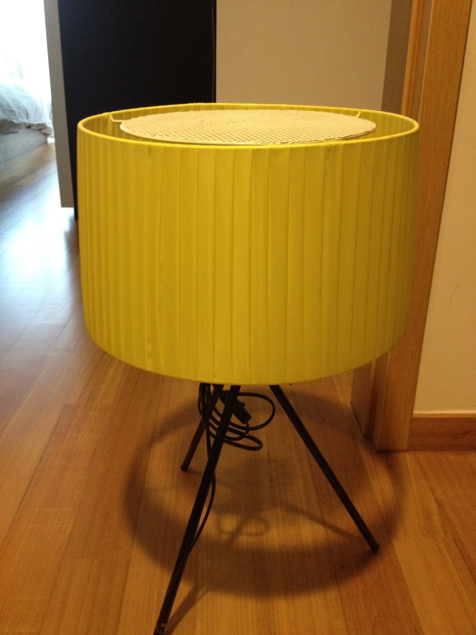 lamp_yellow1.jpg