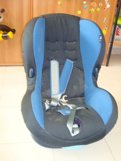 mkt_Baby_Car_Seat2001.JPG