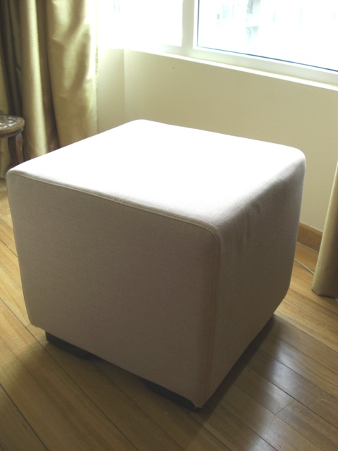 mkt_Edelwiess_FurnitureMDressTChair2001.jpg