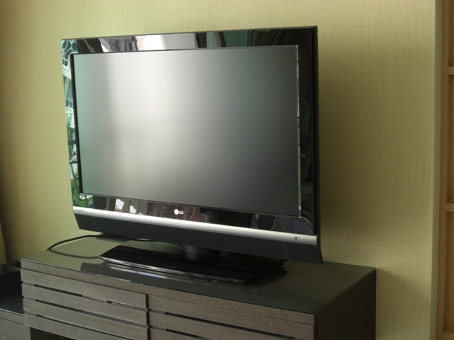 mkt_Edelwiess_Furniture_TV2001.jpg