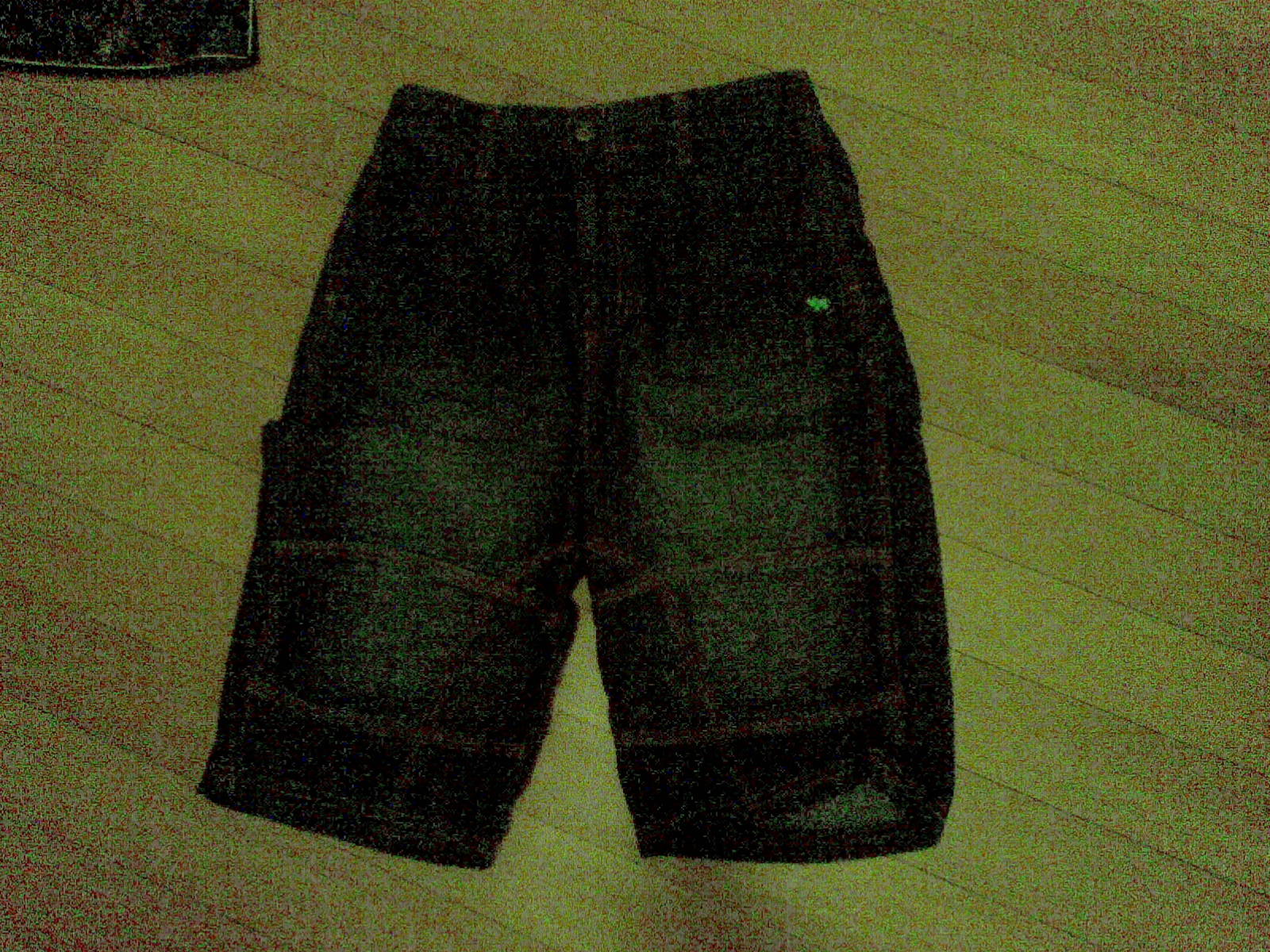 mkt_Giodano_Pants2001.jpg