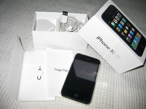 mkt_IPHONE3GS_16GB_SET_eb3001.jpg