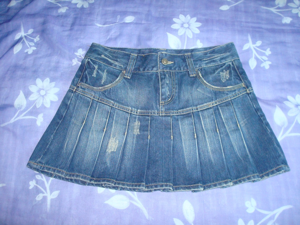 mkt_Jean_Skirt2001.JPG