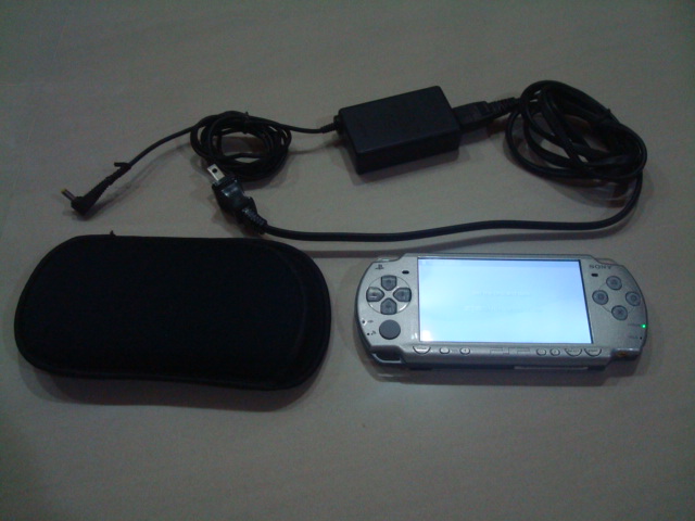 mkt_PSP_Slim_4GB_13001.JPG