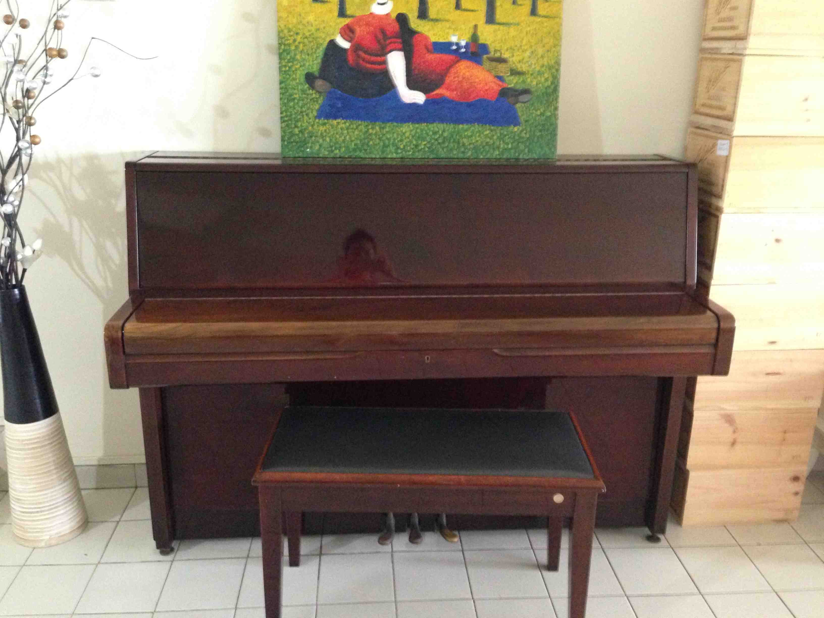 mkt_Piano_21.jpg