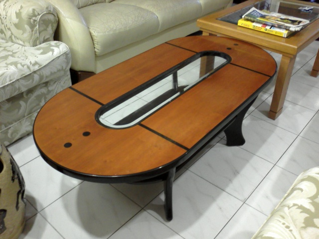 mkt_coffee_table22001.jpg