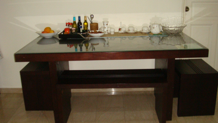 mkt_dinning_table3001.jpg