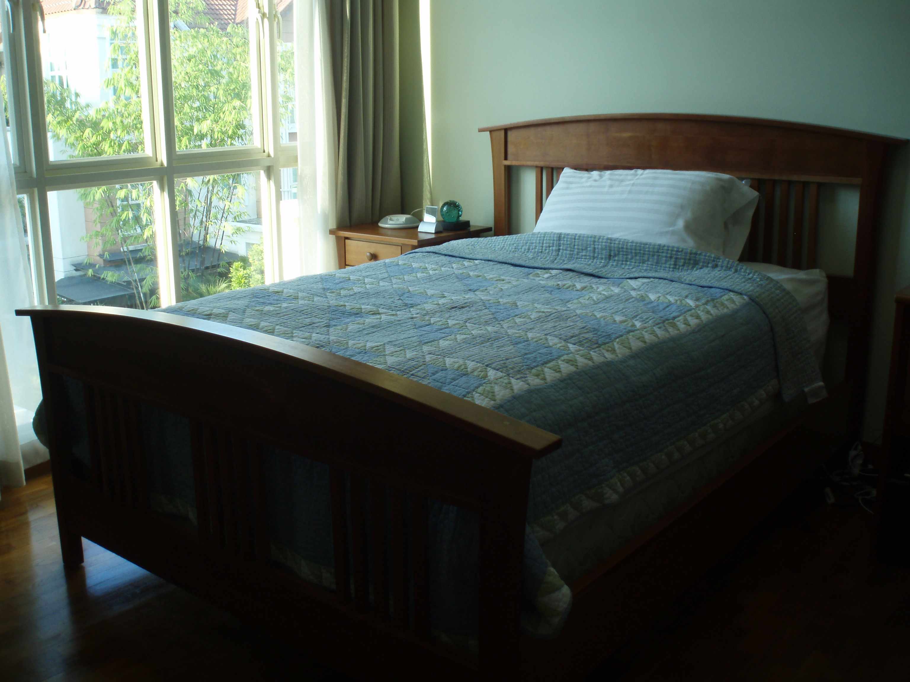 mkt_double_bed2001.jpg