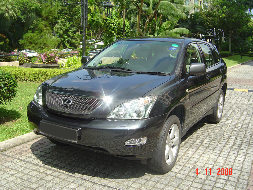 mkt_lexus_r_copy2001.jpg