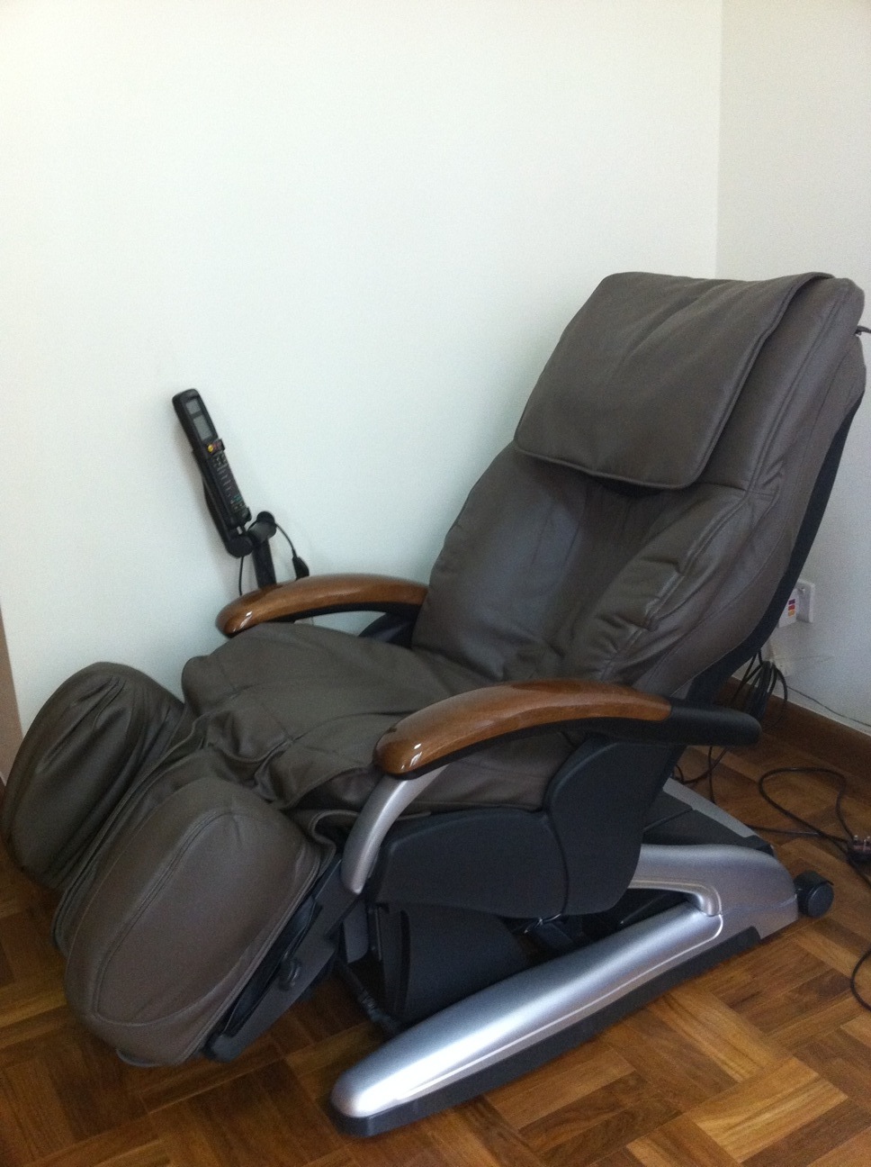 mkt_massage_chair3001.JPG