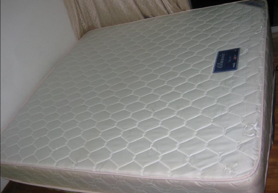 mkt_mattress_12001.JPG