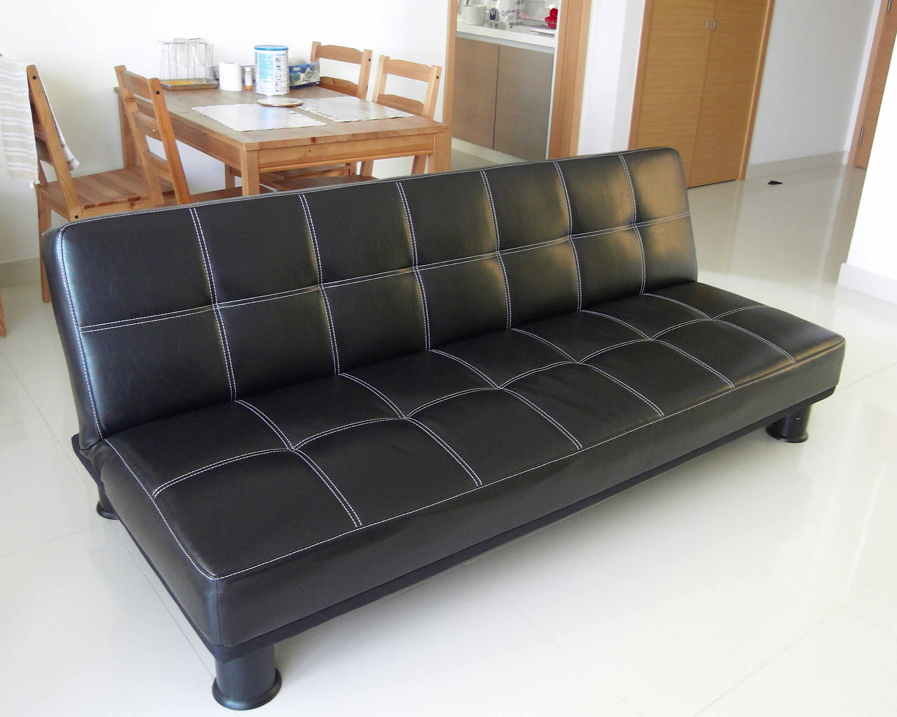 mkt_sofa2010.jpg