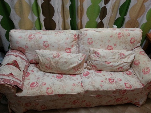 mkt_sofa3.jpg