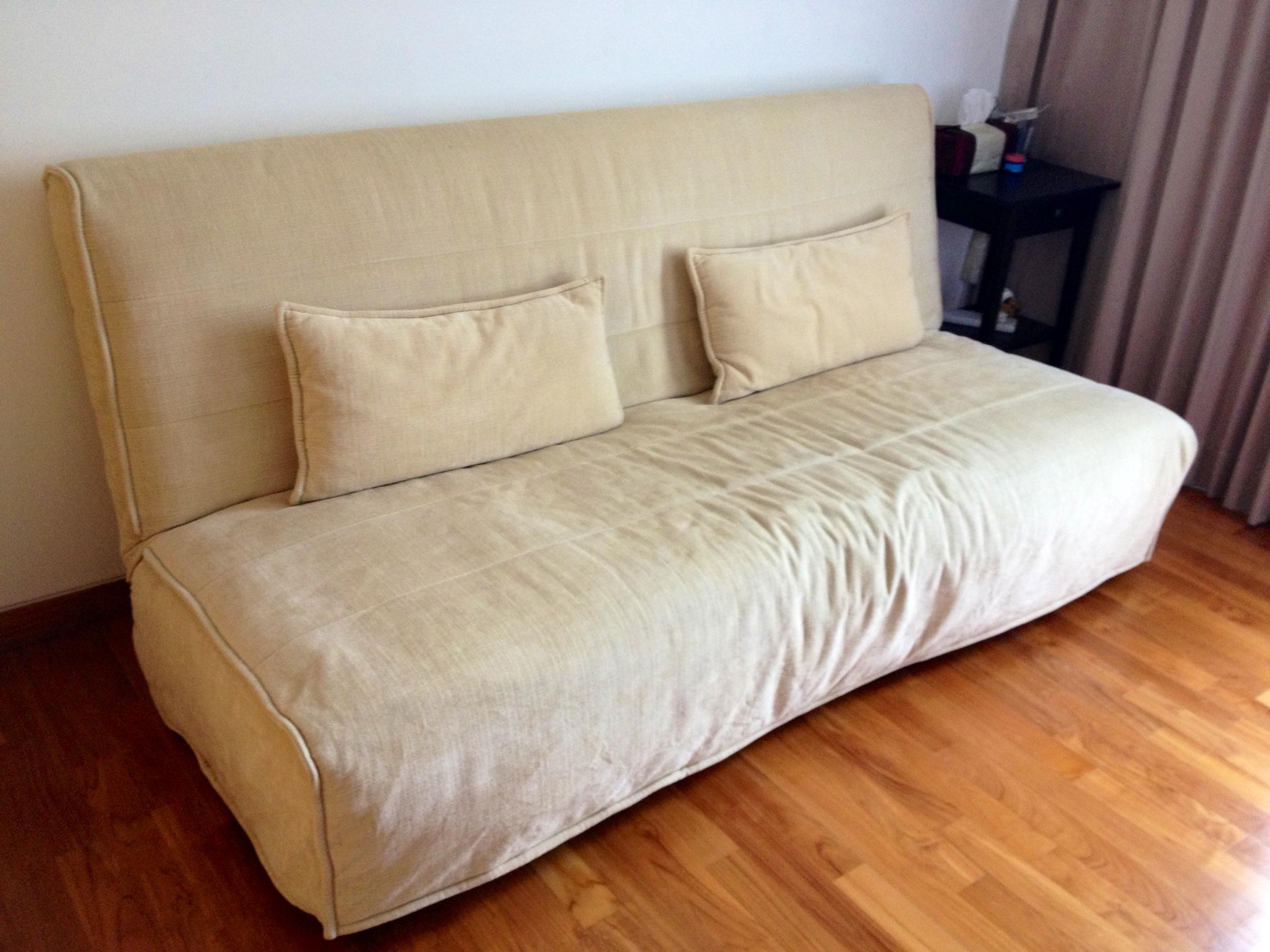 mkt_sofa_bed1.jpg