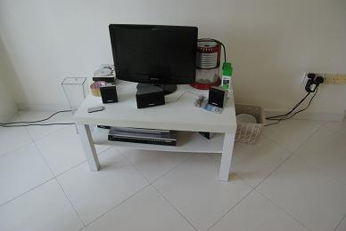 mkt_tvstand2001.JPG