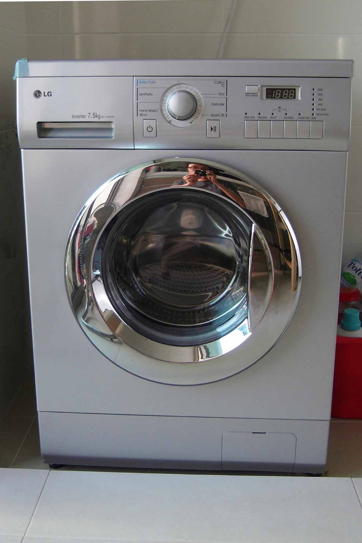 mkt_washing_machineLG2001.jpg