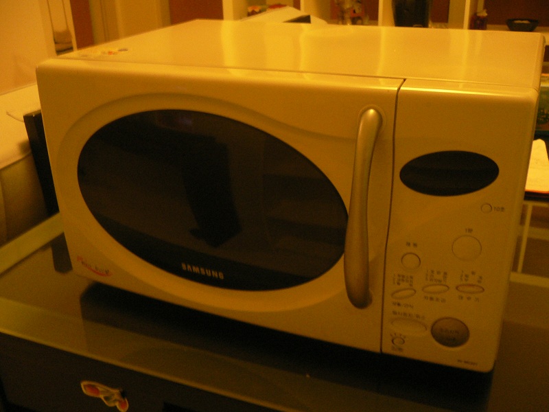 mkt_x_microwave2001.jpg